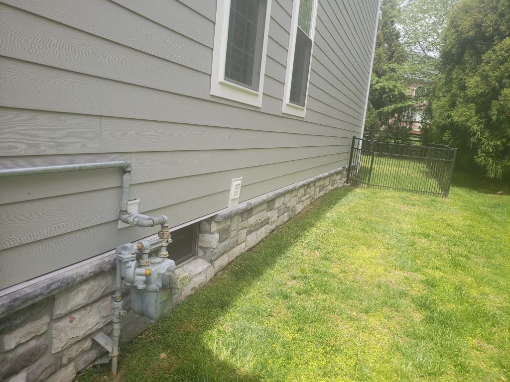 Siding above foundation